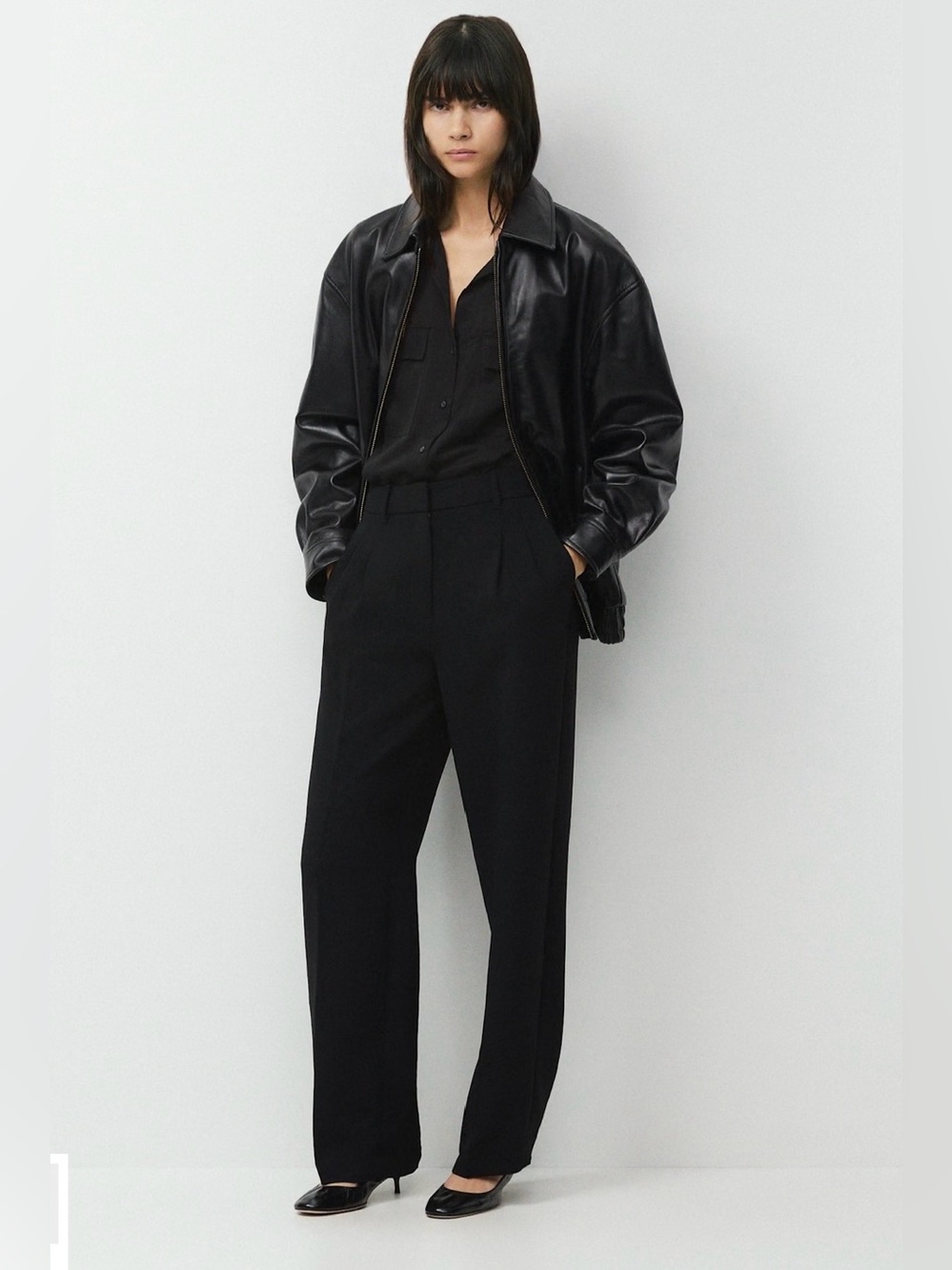 Aritzia Effortless Pant Crepette Black Size 8 High Rise Wide Leg